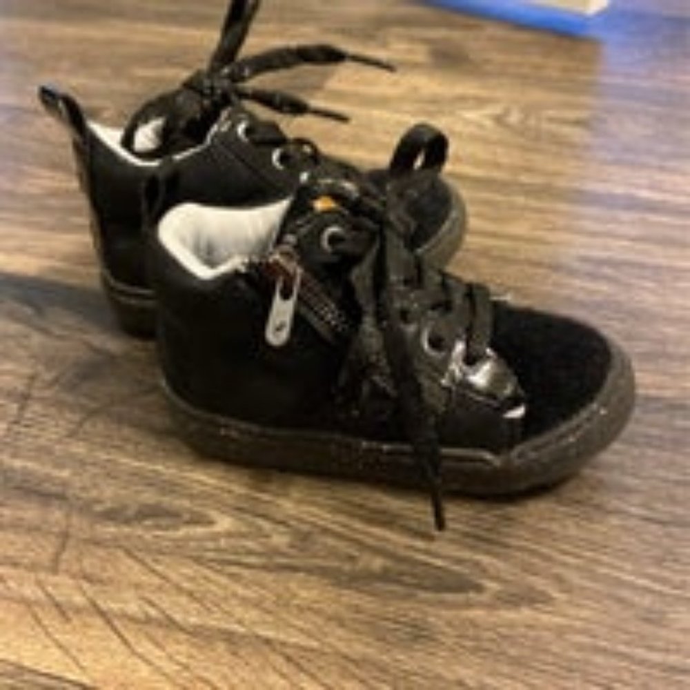 Stepstride zoe sneaker toddler size 7